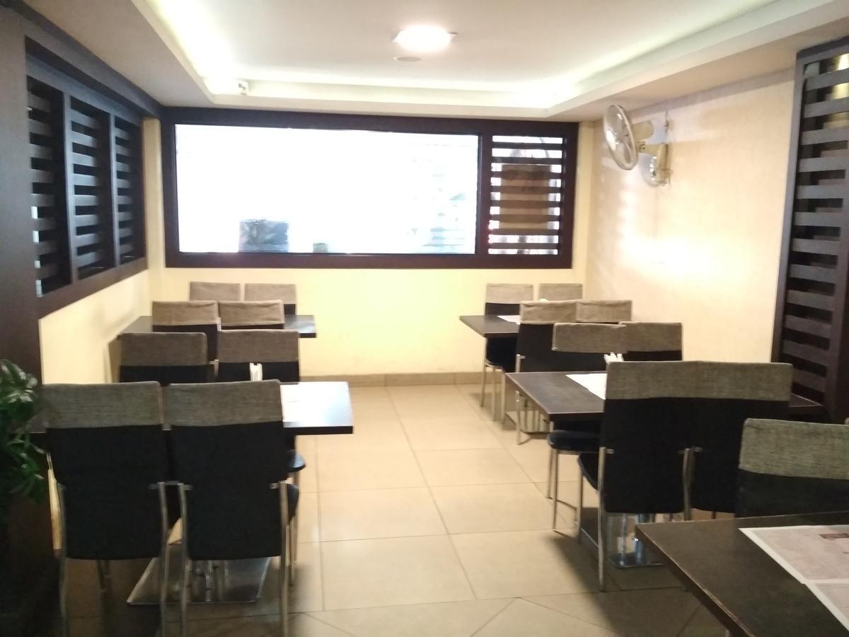 Hotel Rukmini Alwaye Exterior foto