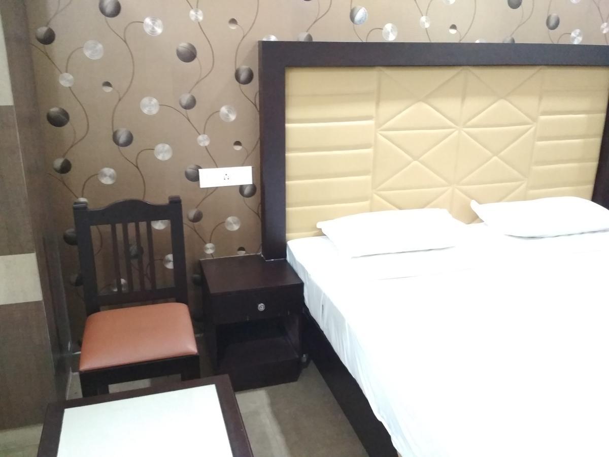 Hotel Rukmini Alwaye Exterior foto