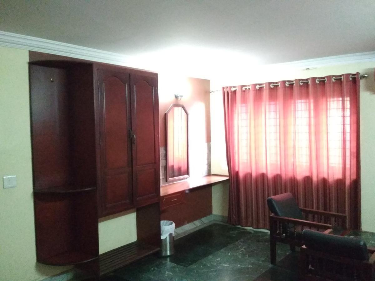 Hotel Rukmini Alwaye Exterior foto