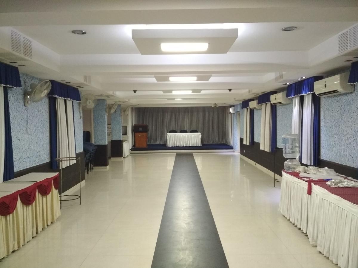 Hotel Rukmini Alwaye Exterior foto
